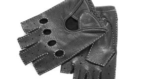 Czarne skórzane rękawiczki bez palców